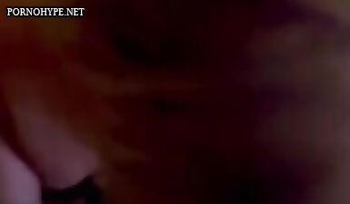 Жадная Наташа обслуживает огромные члены мужа и его похотливых друзей