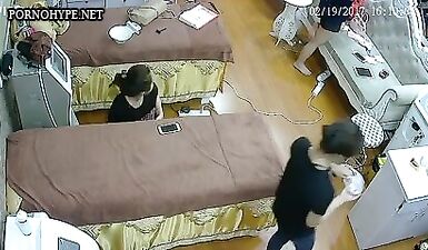 Скрытая камера: жесткая депиляция без цензуры в салоне красоты!