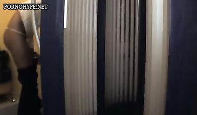 Взрывная секс-бомба на скрытой камере: горячий трах в стиле порно!