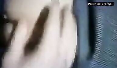 Жесткий секс с шлюхой в холодном подъезде