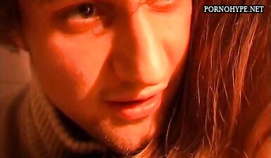 Анальный секс в азиатском туалете: жесткий трах и грязные слова