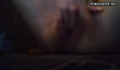 Жена засняла как дрожит вагину и отправила это видео друзьям мужа