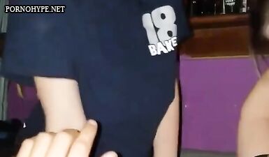 Домашнее порно с школьницами: Эбигейль, Райан и Николь в горячем тройничке
