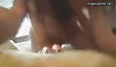 Горячие красотки облизывают члены в эпическом домашнем секс-видео!