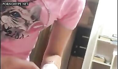 Брутальный господин уничтожает волосы на члене русского раба: жесткое доминирование и пытки!