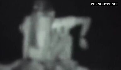 Горячая ночь: жесткий секс и страстные стоны под одеялом