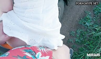 Горячая русская пара жарит друг друга на даче волной страсти