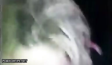 Горячая мамаша учит молодого парня сосать и трахаться