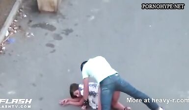Тинку застукали за скачкой на мужском члене