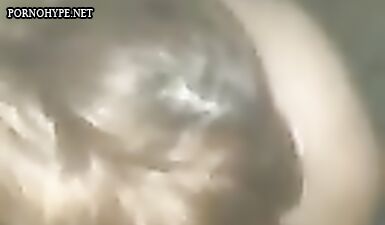 Пышногрудая Маша получила порцию горячего сока